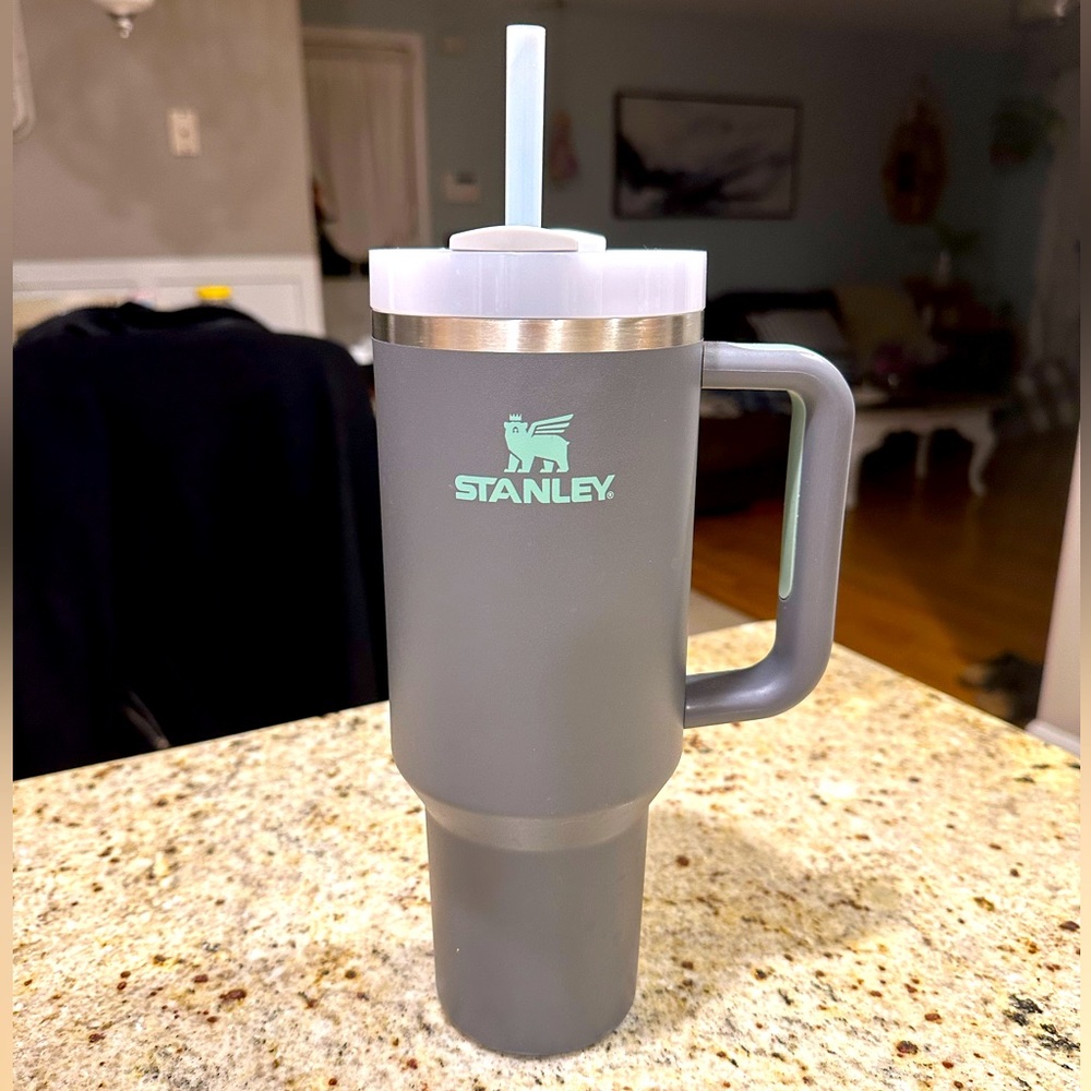 Stanley 40oz tumbler